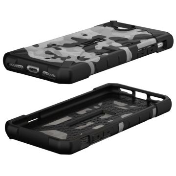 UAG Pathfinder -suojakuori Apple iPhone 7/8/SE camo